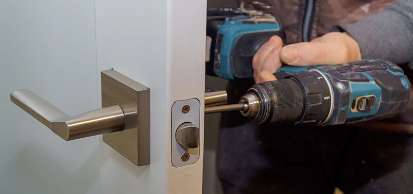 Broken Door Handle Lock Repair in Rockford, Illinois